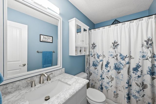 5714 W 41st Cir S, Wichita, KS 67215