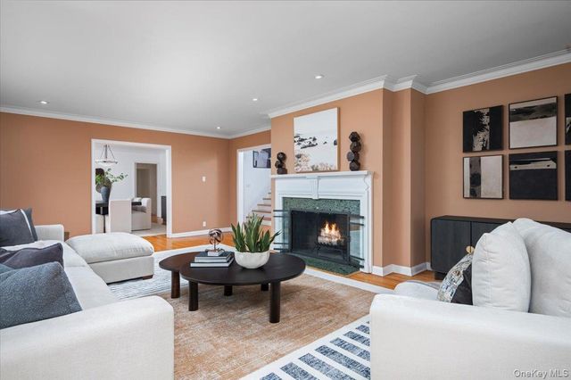 981 Green Meadow Lane, Mamaroneck, NY 10543