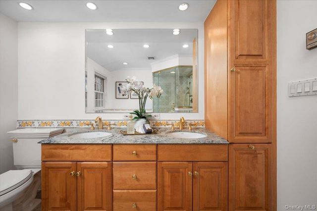 981 Green Meadow Lane, Mamaroneck, NY 10543