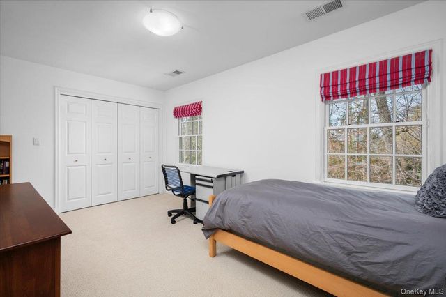 981 Green Meadow Lane, Mamaroneck, NY 10543