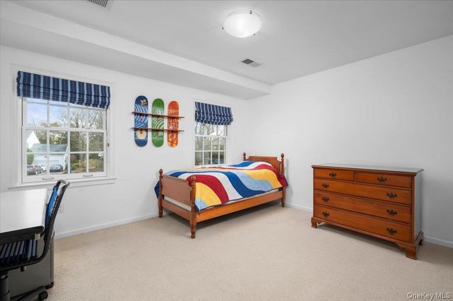 981 Green Meadow Lane, Mamaroneck, NY 10543