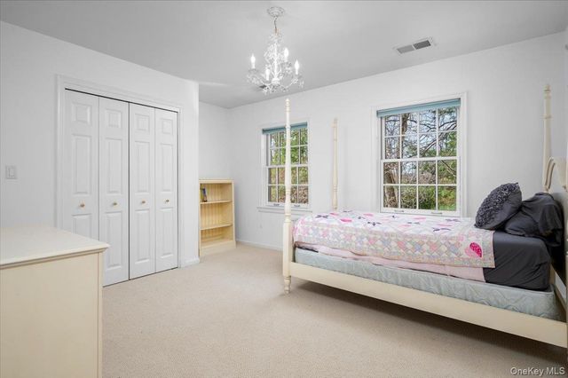 981 Green Meadow Lane, Mamaroneck, NY 10543