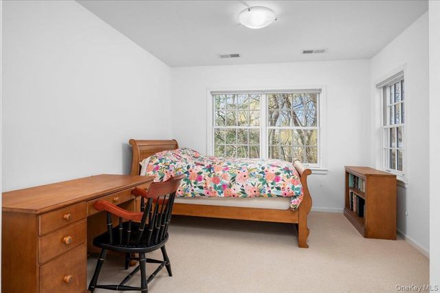 981 Green Meadow Lane, Mamaroneck, NY 10543