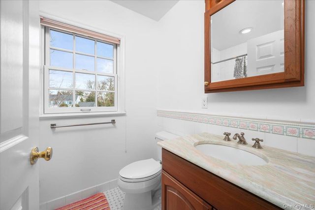 981 Green Meadow Lane, Mamaroneck, NY 10543