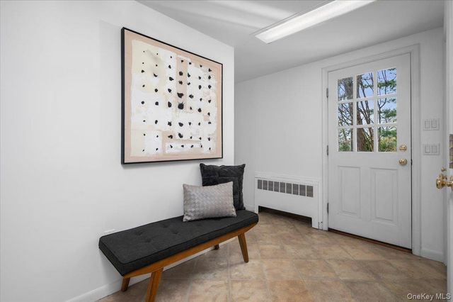 981 Green Meadow Lane, Mamaroneck, NY 10543