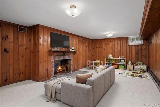 981 Green Meadow Lane, Mamaroneck, NY 10543