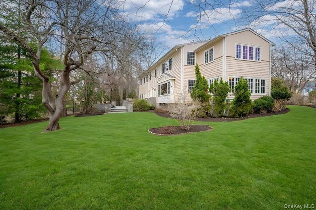 981 Green Meadow Lane, Mamaroneck, NY 10543