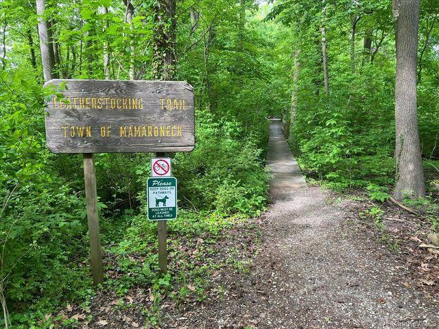 981 Green Meadow Lane, Mamaroneck, NY 10543