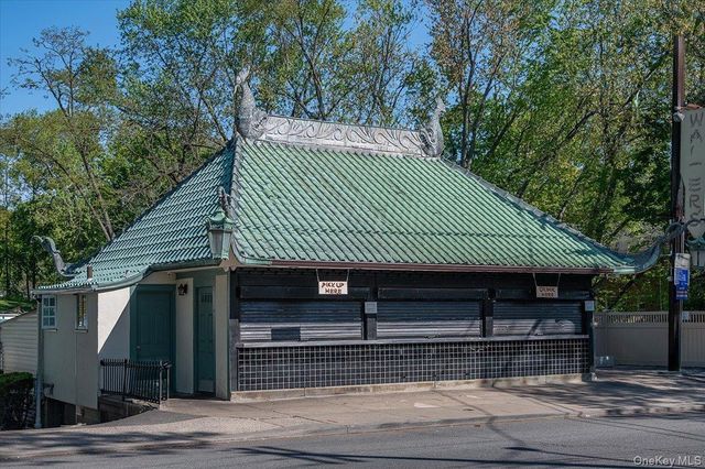 981 Green Meadow Lane, Mamaroneck, NY 10543