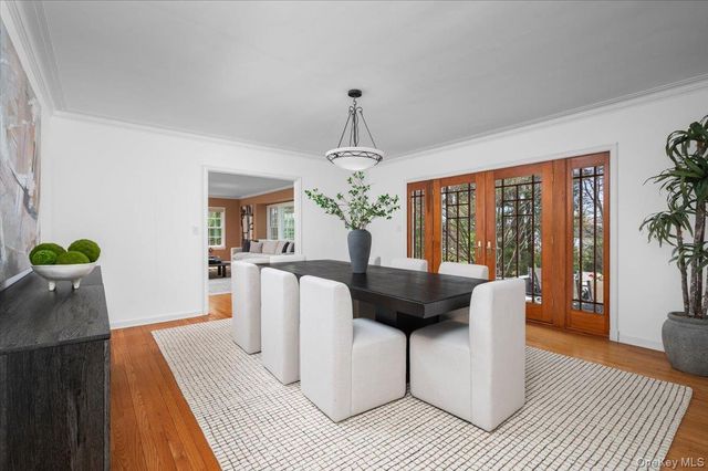 981 Green Meadow Lane, Mamaroneck, NY 10543