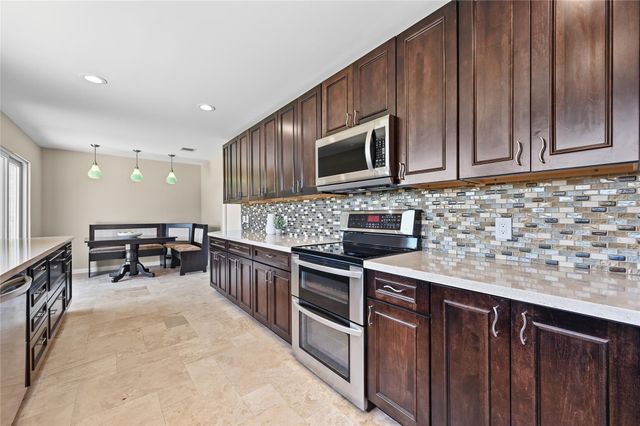 2512 Regal Park LN, Austin, TX 78748