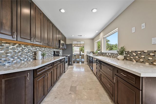 2512 Regal Park LN, Austin, TX 78748