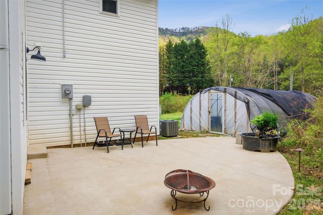 6470 Stone Mountain Road, Lenoir, NC 28645