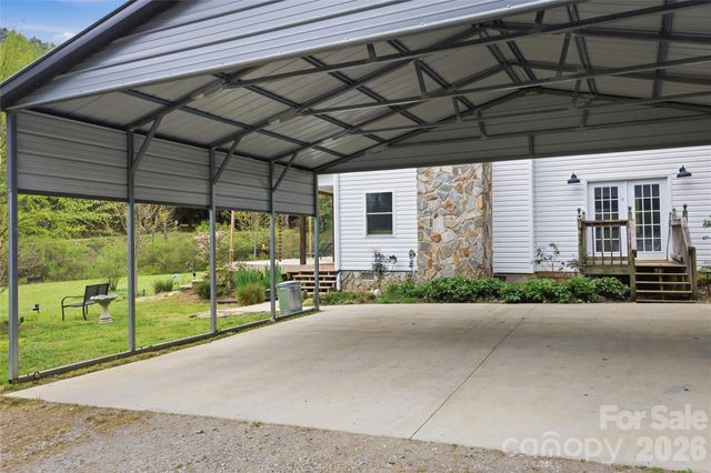 6470 Stone Mountain Road, Lenoir, NC 28645