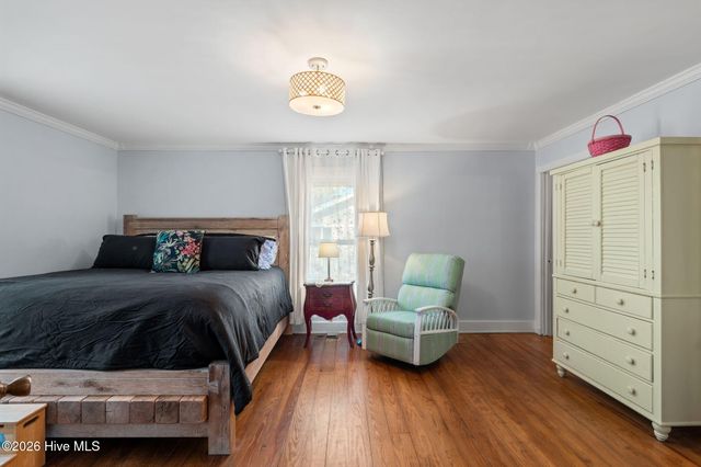 219 Shoreline Drive E, Sunset Beach, NC 28468