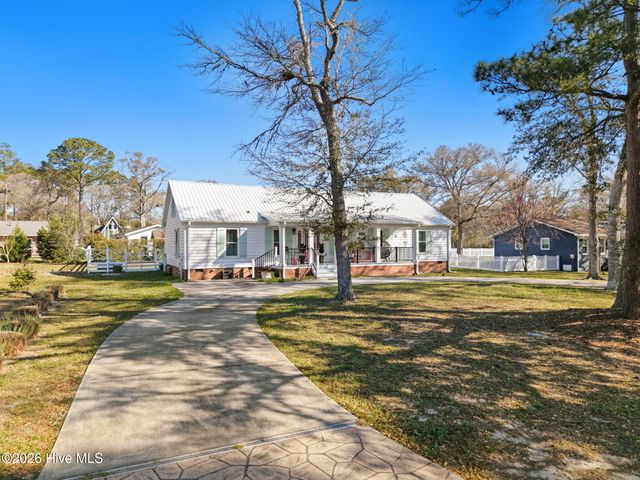 219 Shoreline Drive E, Sunset Beach, NC 28468