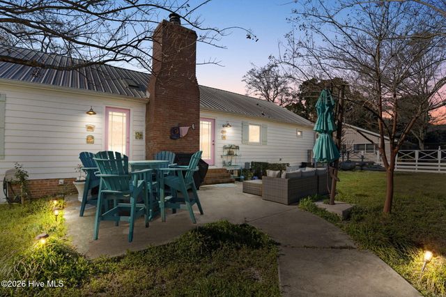 219 Shoreline Drive E, Sunset Beach, NC 28468