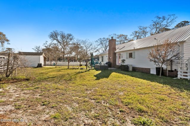 219 Shoreline Drive E, Sunset Beach, NC 28468