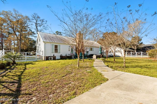 219 Shoreline Drive E, Sunset Beach, NC 28468