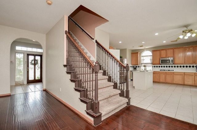 2515 Lansing Circle, Pearland, TX 77584