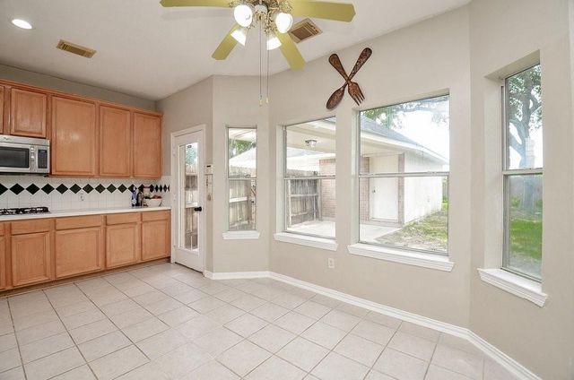 2515 Lansing Circle, Pearland, TX 77584