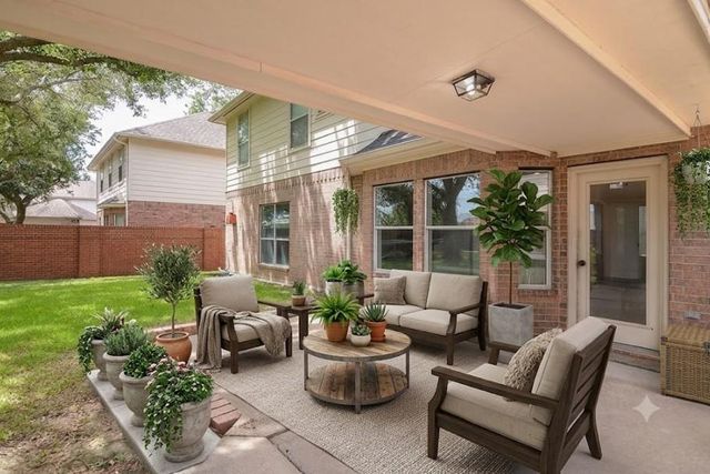 2515 Lansing Circle, Pearland, TX 77584
