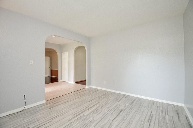 2515 Lansing Circle, Pearland, TX 77584
