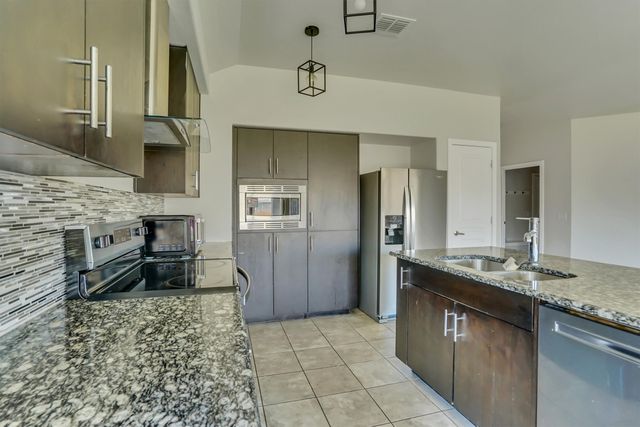 816 Oriel Circle, Fort Worth, TX 76036