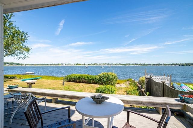 110 Seaview Ave, Swansea, MA 02777