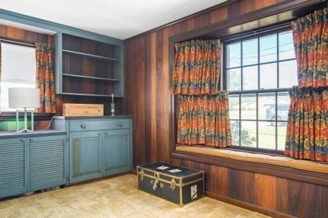 110 Seaview Ave, Swansea, MA 02777