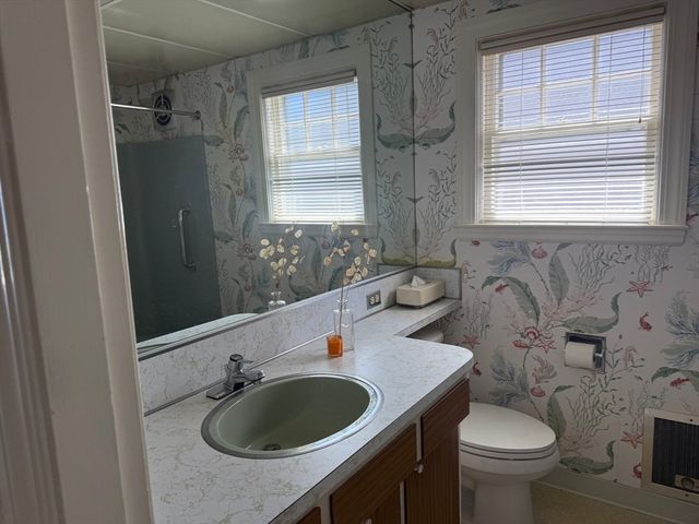 110 Seaview Ave, Swansea, MA 02777