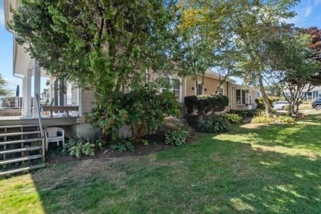 110 Seaview Ave, Swansea, MA 02777