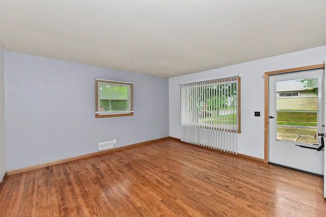 7400 W Melvina STREET, Milwaukee, WI 53216