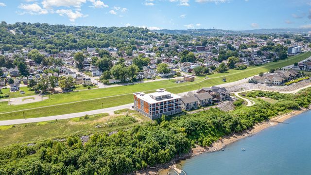 617 Manhattan Boulevard, 302, Dayton, KY 41074