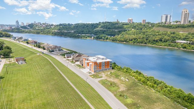 617 Manhattan Boulevard, 302, Dayton, KY 41074
