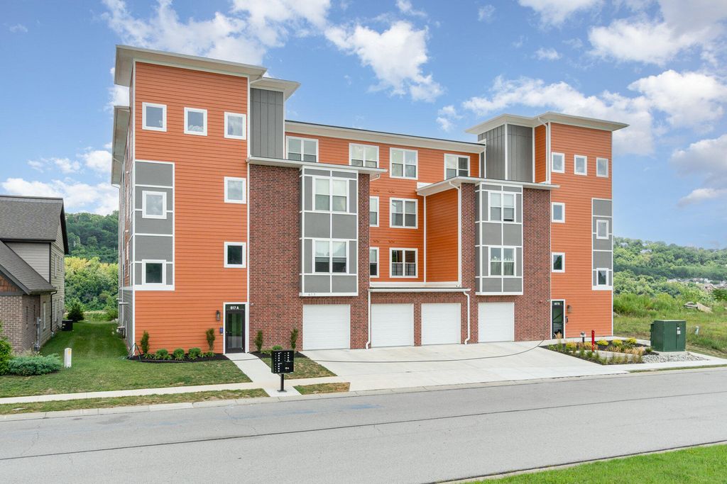 617 Manhattan Boulevard, 302, Dayton, KY 41074