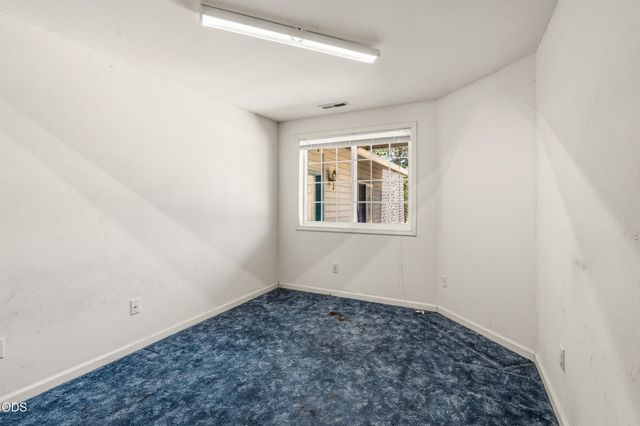 8320 Blackwell Road, Central Point, OR 97502
