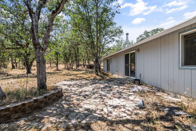 8320 Blackwell Road, Central Point, OR 97502
