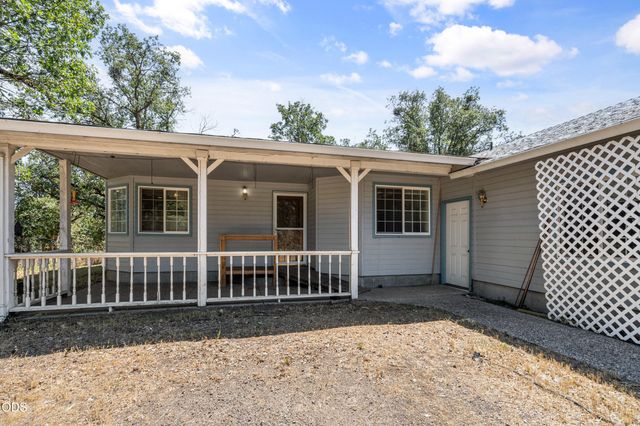 8320 Blackwell Road, Central Point, OR 97502