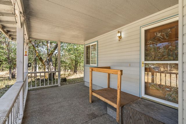 8320 Blackwell Road, Central Point, OR 97502