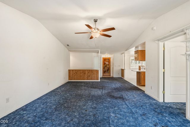 8320 Blackwell Road, Central Point, OR 97502