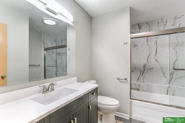 1829 Robertson Drive, Omaha, NE 68114