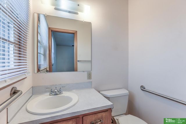 1829 Robertson Drive, Omaha, NE 68114