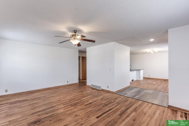 1829 Robertson Drive, Omaha, NE 68114