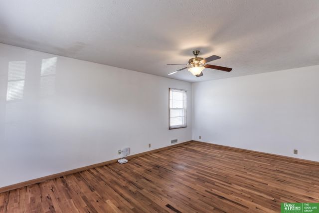 1829 Robertson Drive, Omaha, NE 68114