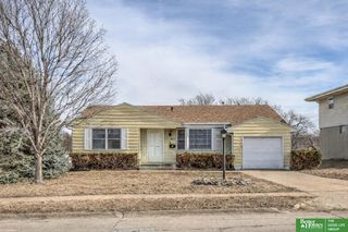1829 Robertson Drive, Omaha, NE 68114