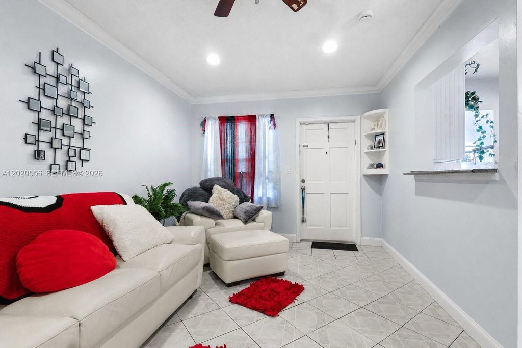2219 Polk St 5A, Hollywood, FL 33020