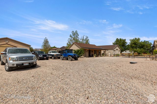 857 N OLD FARMS RD, Dammeron Valley, UT 84783
