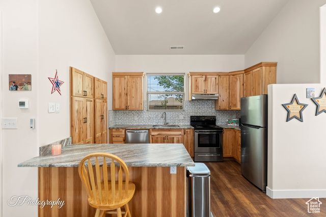 857 N OLD FARMS RD, Dammeron Valley, UT 84783