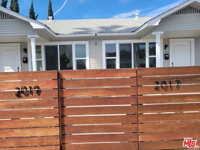 2017 W 39th Street, Los Angeles, CA 90008